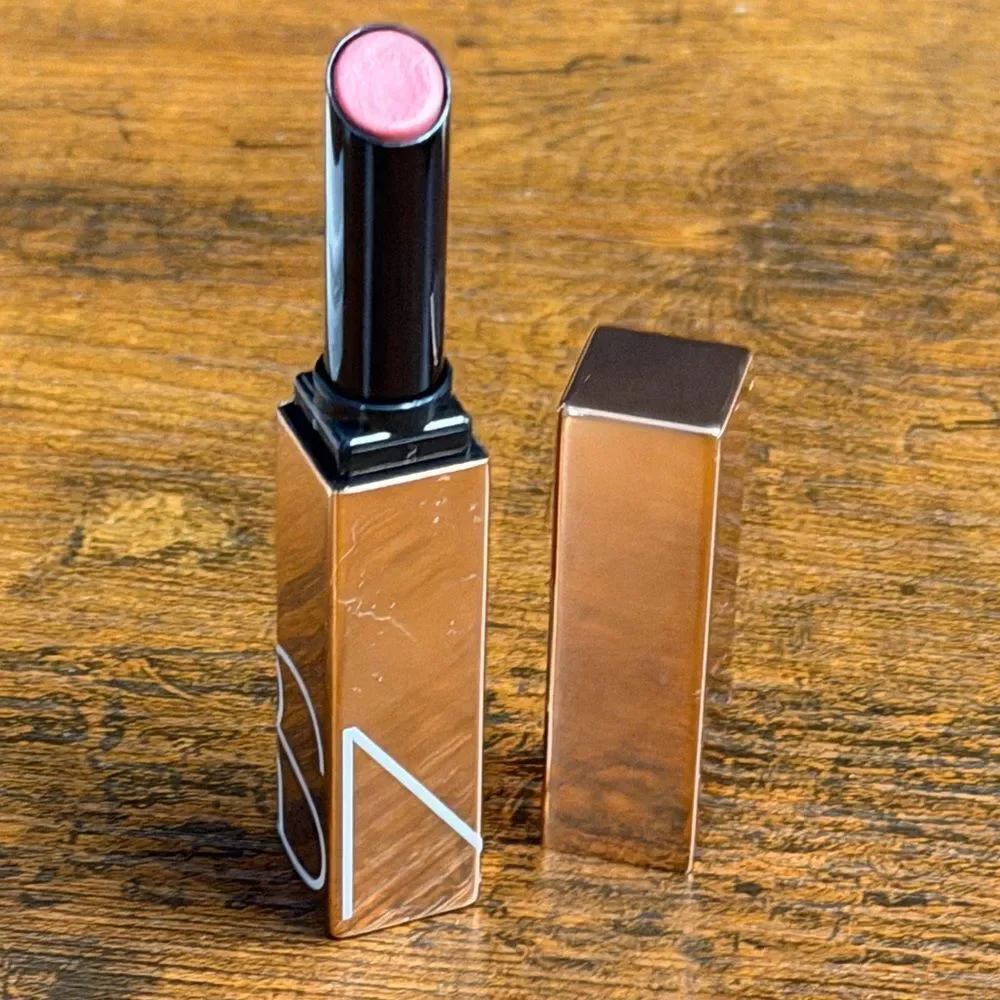 NARS Afterglow Lipstick (Appears Idolized)/IT Cosmetics Pillow Lips Like A Dream
